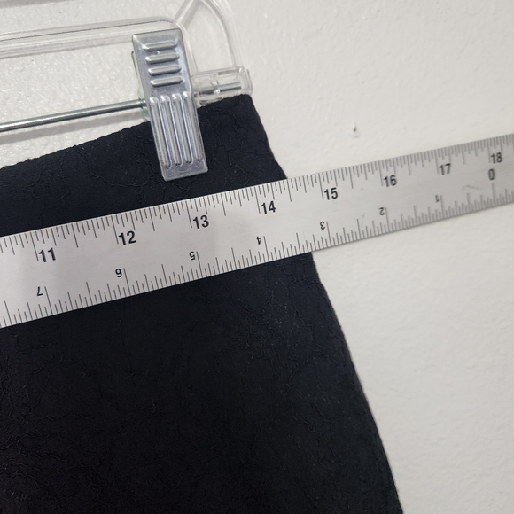 Ann Taylor Skirt - Picture 2 of 9